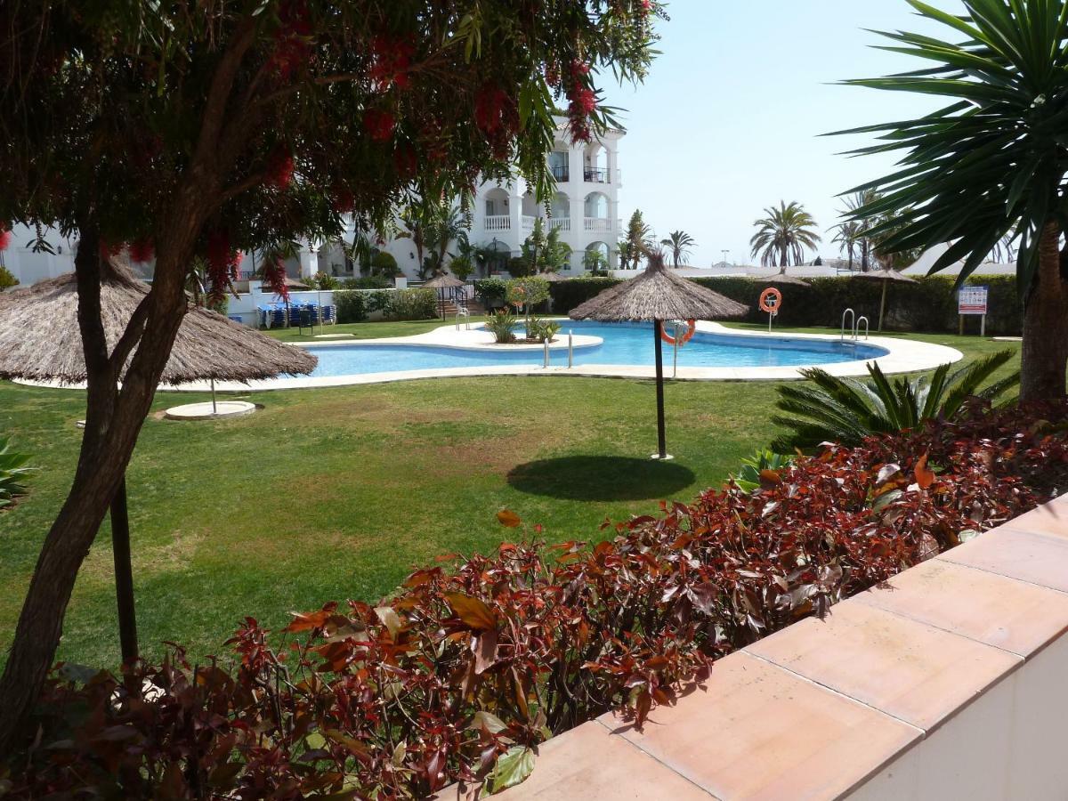 Jazmin Miraflores Seaview